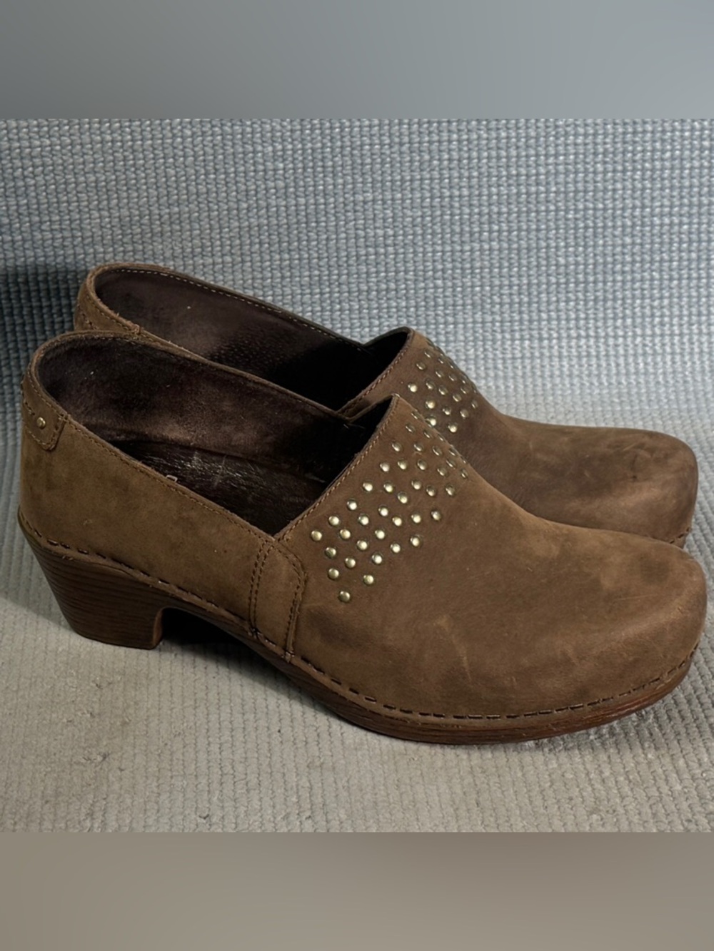 Dansko Women’s‎ Mavis Studded Comfort Slip On Wedge Clogs Brown Sz 7.5 US 38 EU